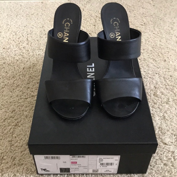 Chanel black slip on mules with pearl heels 38 - Picture 3 of 5